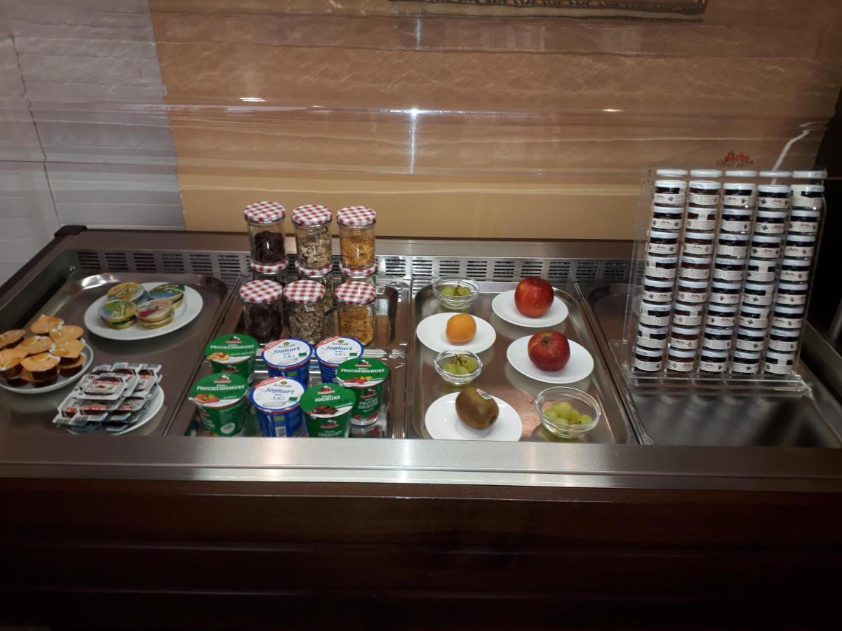 Hotel Garni Am Markt - Businesshotel - Fruehstuecksbuffet - Fahrradabstellplatz - Hunde Willkommen นอยชตัดท์ เบย โคบวร์ก ภายนอก รูปภาพ