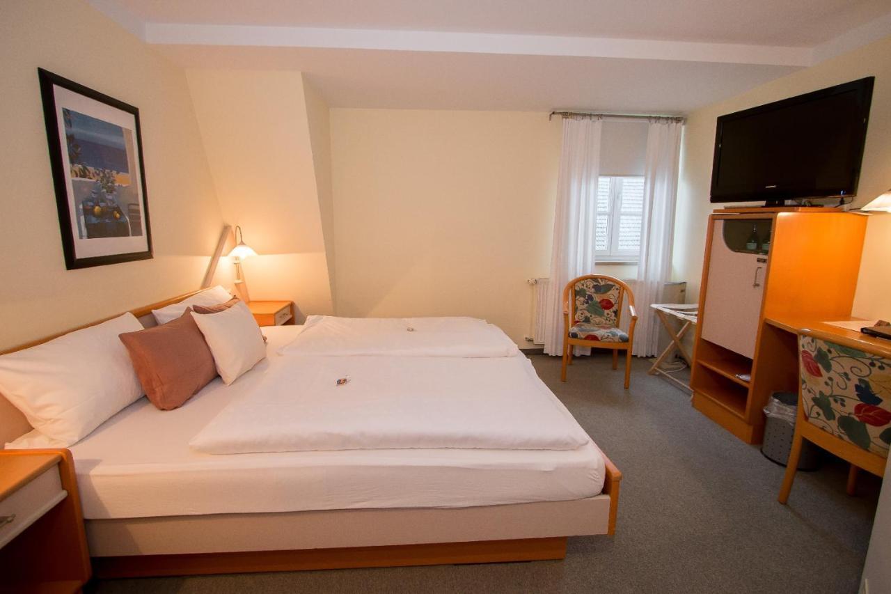 Hotel Garni Am Markt - Businesshotel - Fruehstuecksbuffet - Fahrradabstellplatz - Hunde Willkommen นอยชตัดท์ เบย โคบวร์ก ภายนอก รูปภาพ